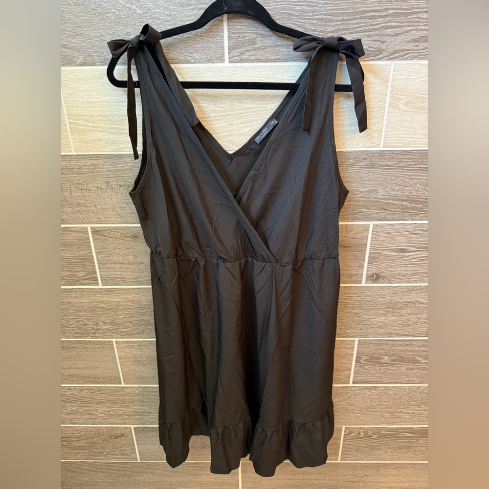 Shein Curve V-Neck Sleeveless Tie Little Black Dress 2XL